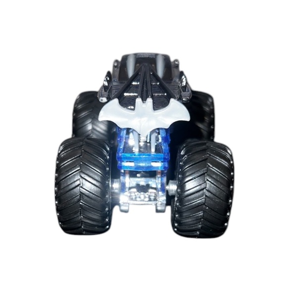 Hot Wheels Monster Jam 25 Batman Diecast Truck - Picture 4 of 5